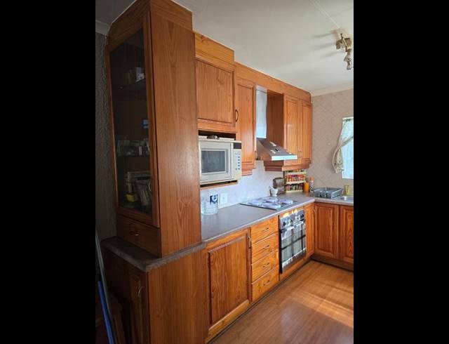 2 BEDROOM TOWNHOUSE FOR SALE IN ALBERTSDAL